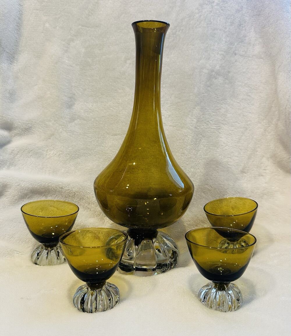 Seda Sweden Vintage Olive Glass Clear Crystal Decanter & 4 Cordial Glasses Sleek